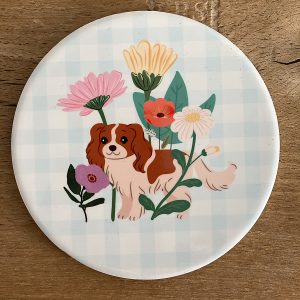 Sous-verre en céramique Chien & jardin fleuri – Douceur florale