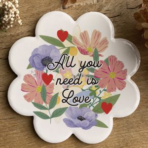 Sous-Verre All you need is love